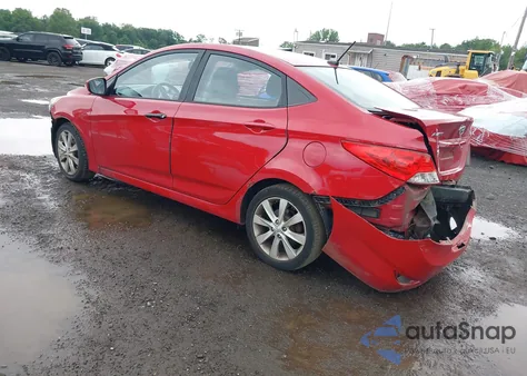 2013 Hyundai Accent Gls z USA, uszkodzony, nr VIN KMHCU4AE4DU321956